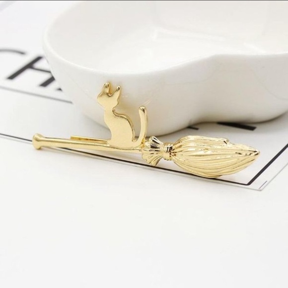 box of dazzle Accessories - Gold Tone Witch Broom Cat Hair Pin